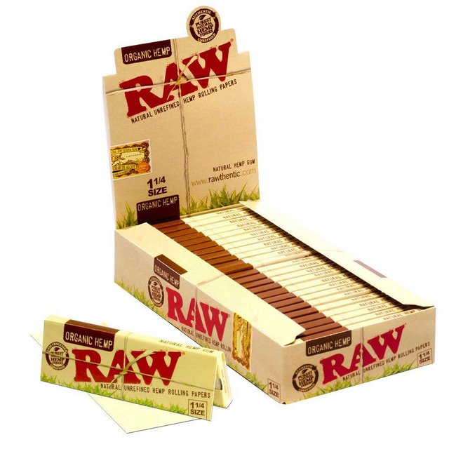 RAW 1 1/4 ORGANIC ROLLING PAPERS 24 PER BOX